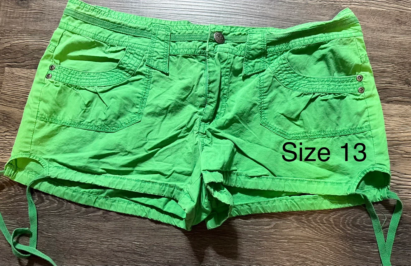 Woman Shorts Bundle - Sizes 11 & 13 - photo 4