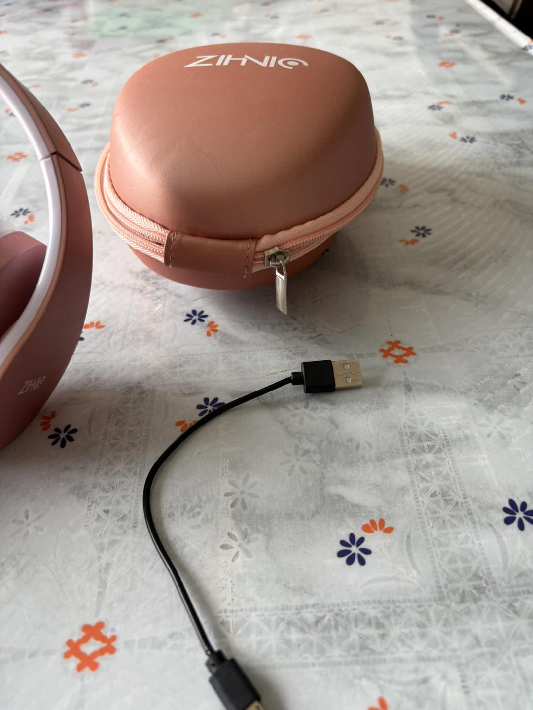 ZIHNIC Bluetooth Headphones - photo 4