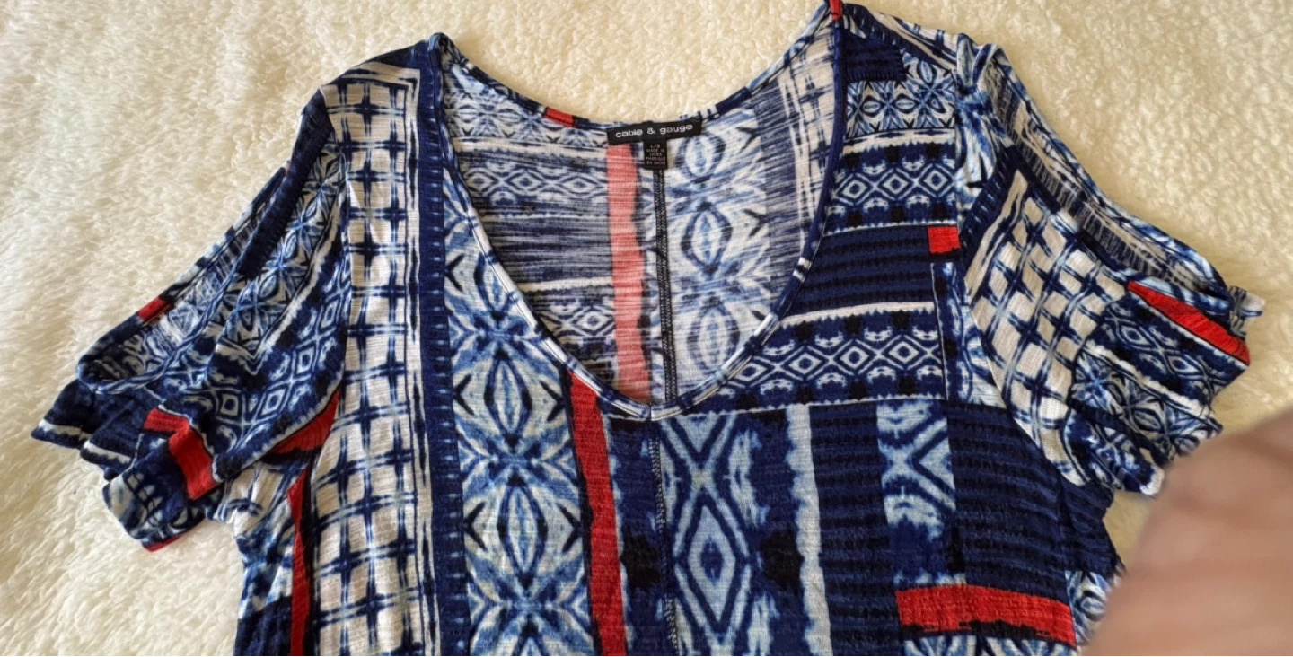 Cable & Gauge Large Blue and Red Geometric Cold Shoulder Top - photo 3