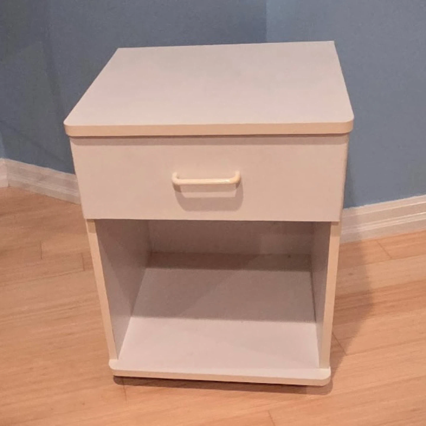 White 1-Drawer Nightstand