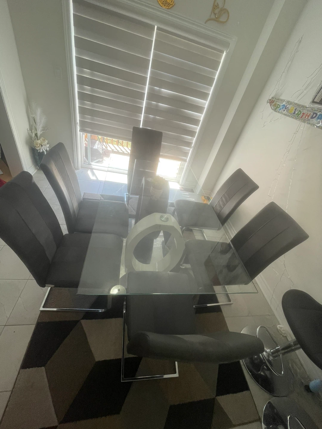 Glass dining table with 6 chairs - photo 3