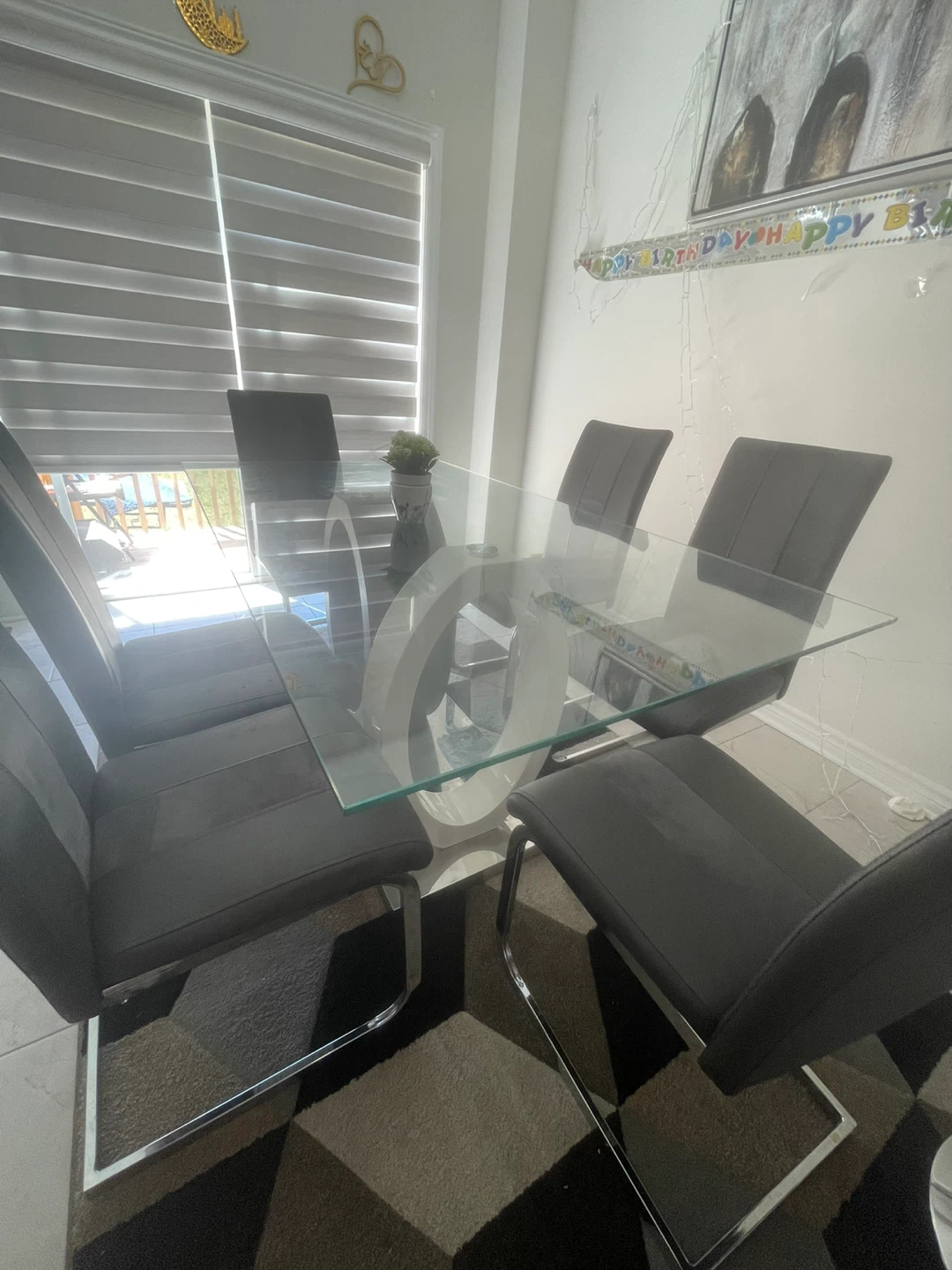 Glass dining table with 6 chairs - photo 5