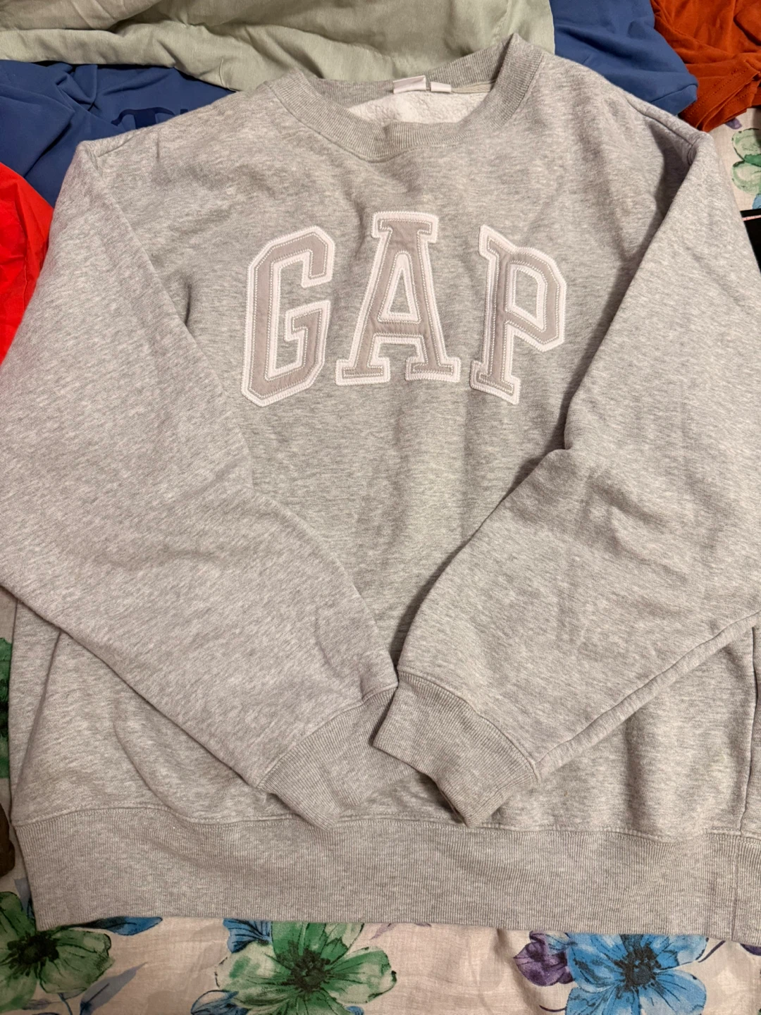 Gap Crewneck Sweatshirt 100% cotton