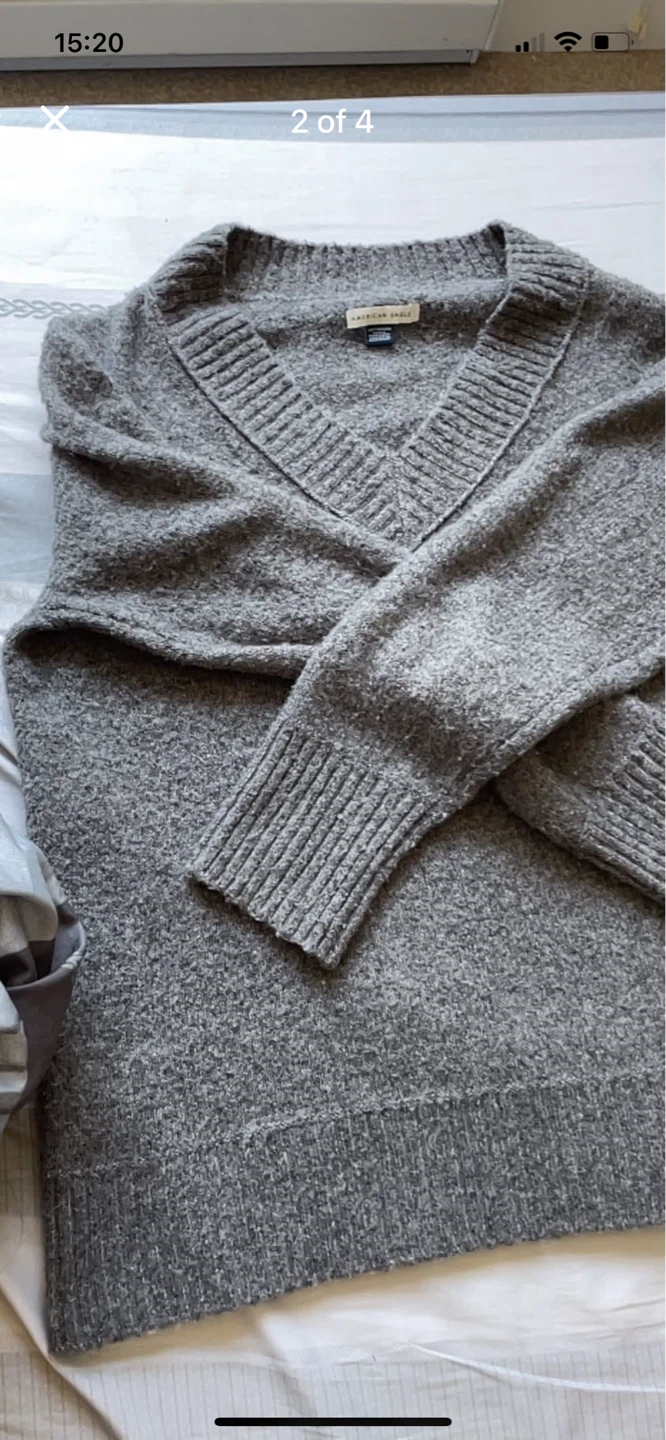 American Eagle Grey V-Neck Sweater - photo 2