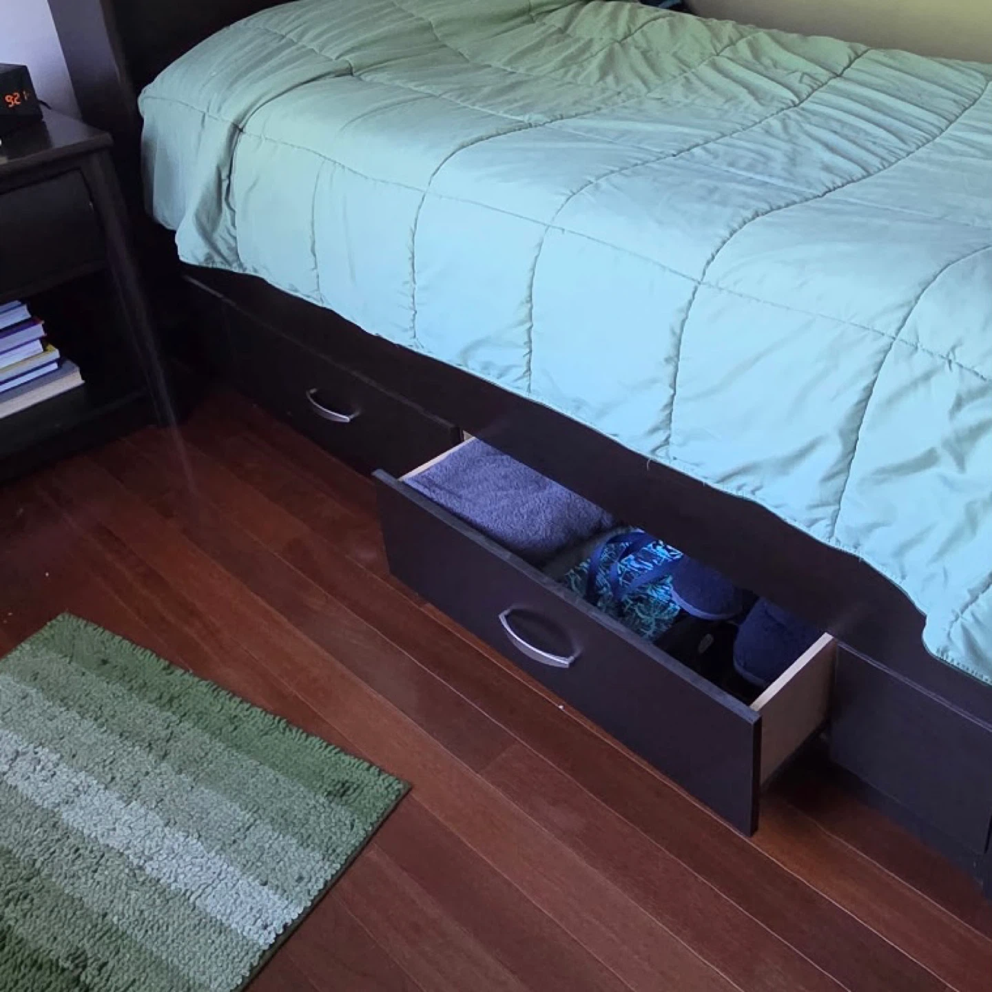 Twin bed with bookcase headboard - photo 3