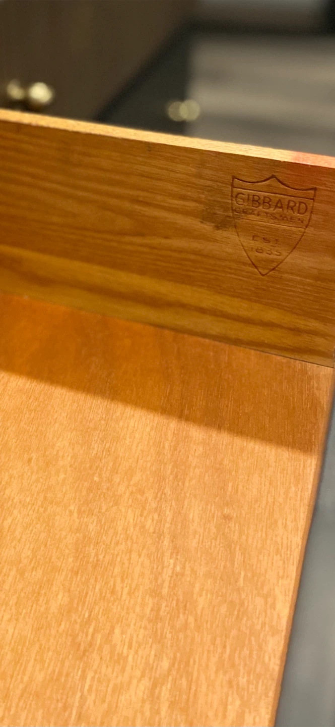 ✨Gibbard Mahogany Dresser/Fluted Detail✨ - photo 5