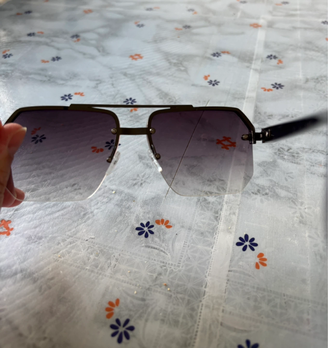 Unisex Oversized Black Gradient Sunglasses - photo 3