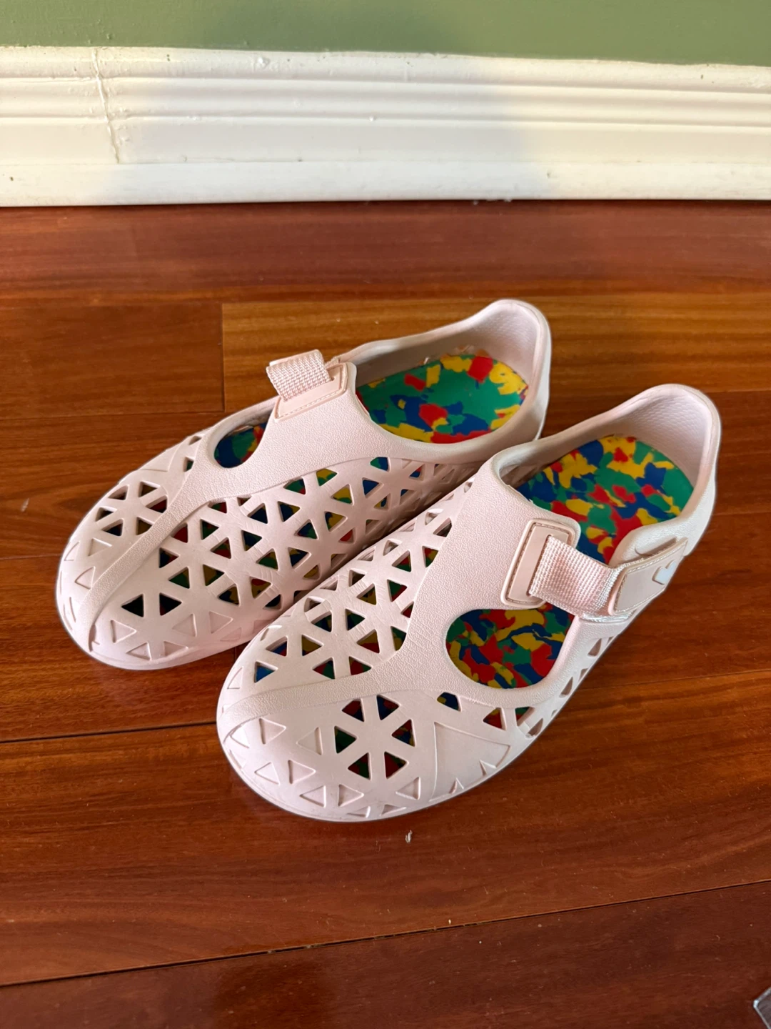 Little Bluelam Water Shoes Size 33