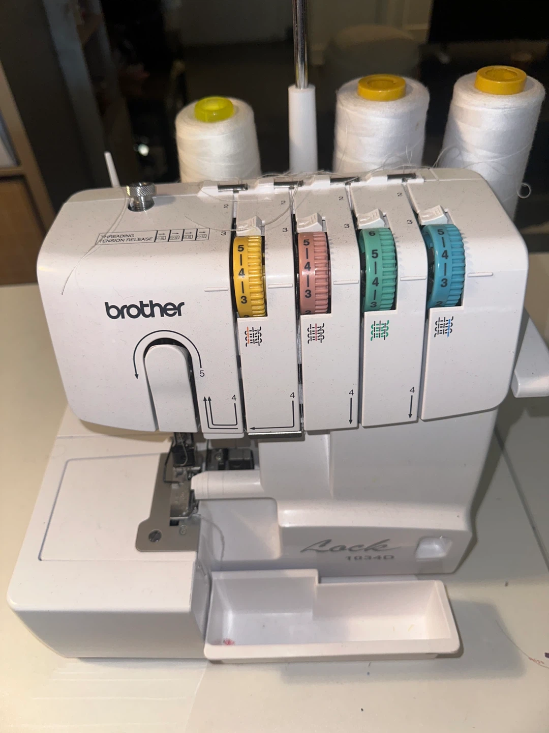 Brother Lock 1034D Serger Sewing Machine