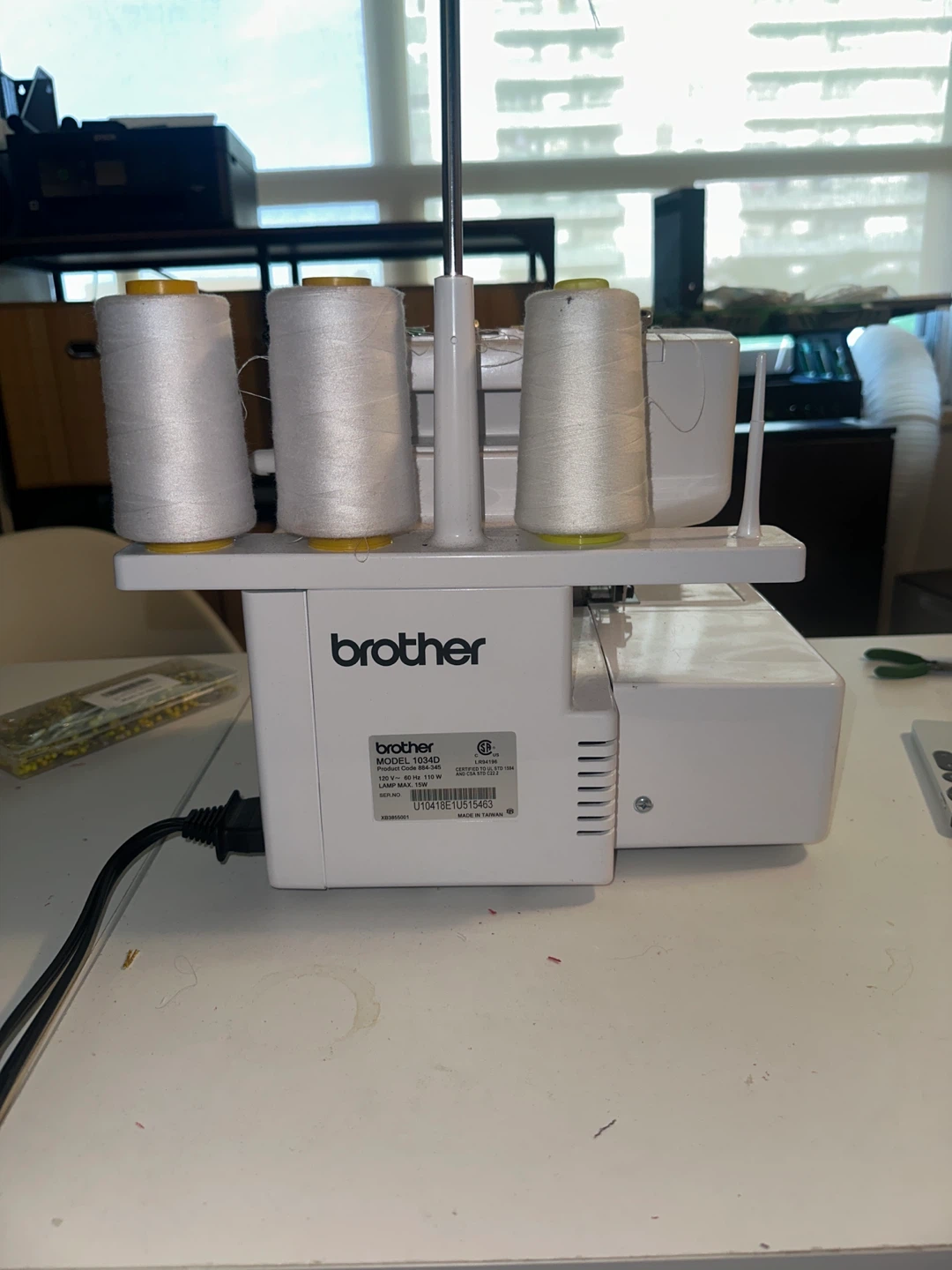 Brother Lock 1034D Serger Sewing Machine - photo 4