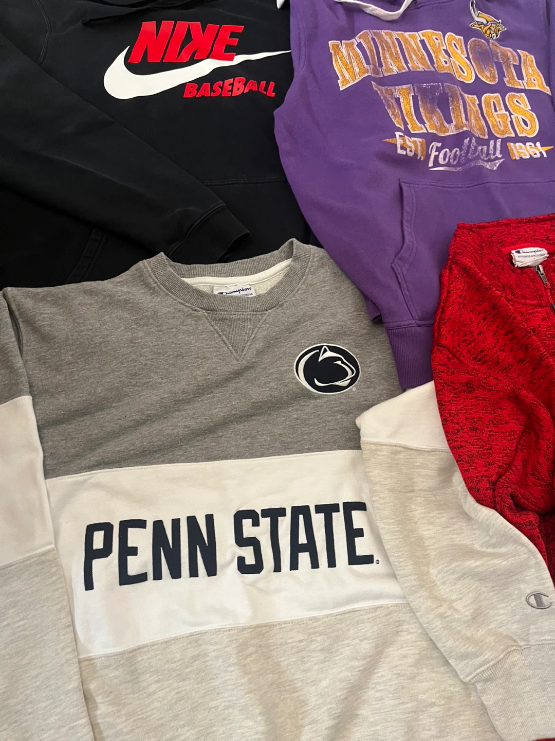 Bundle of 4 Hoodies & Sweatshirts for $40 - photo 5