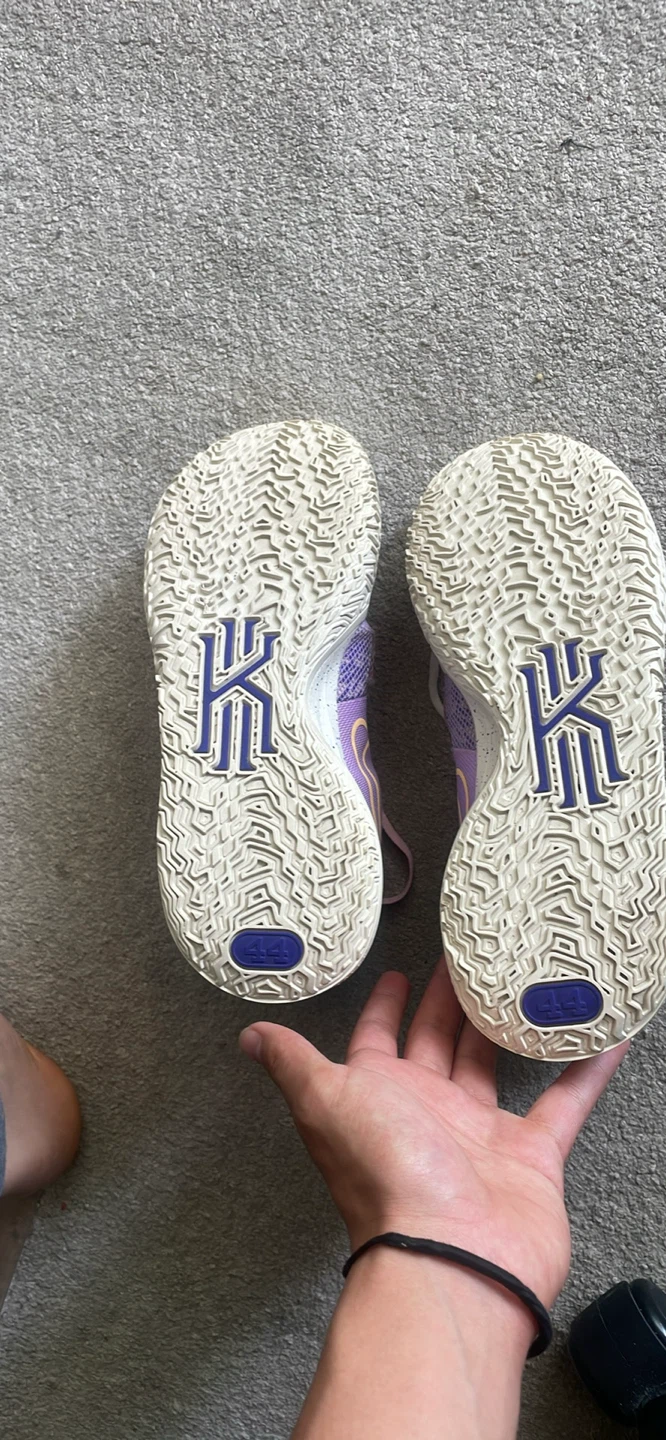 Nike Kyrie 7 daughters Basketball Shoes - photo 2
