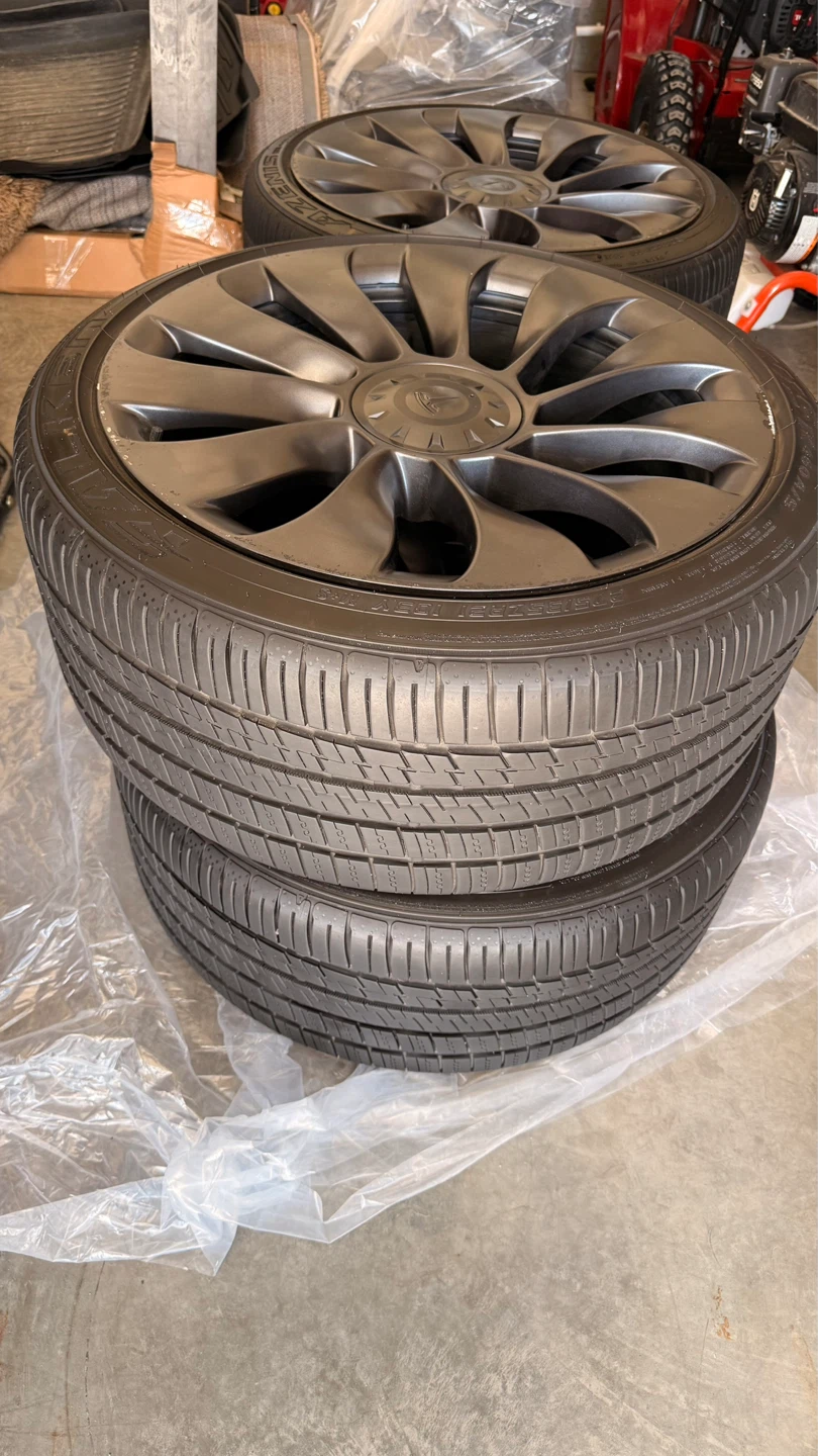Tesla Model Y Performance 21" Wheels & Fazen Tires Set - photo 4