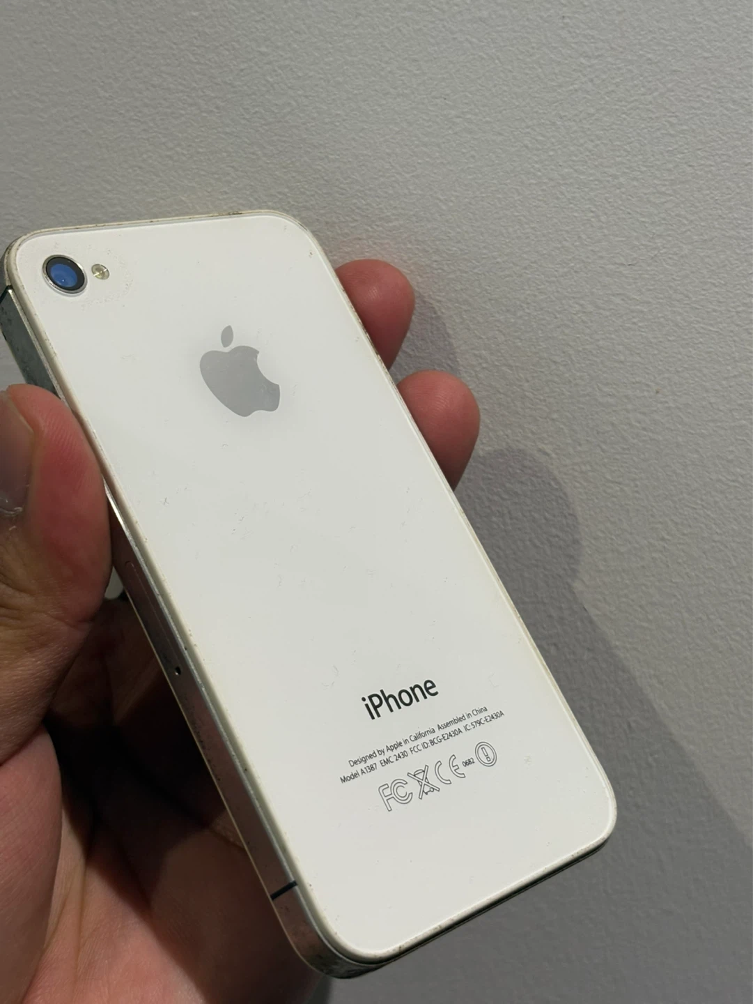 White Apple iPhone 4 - photo 2