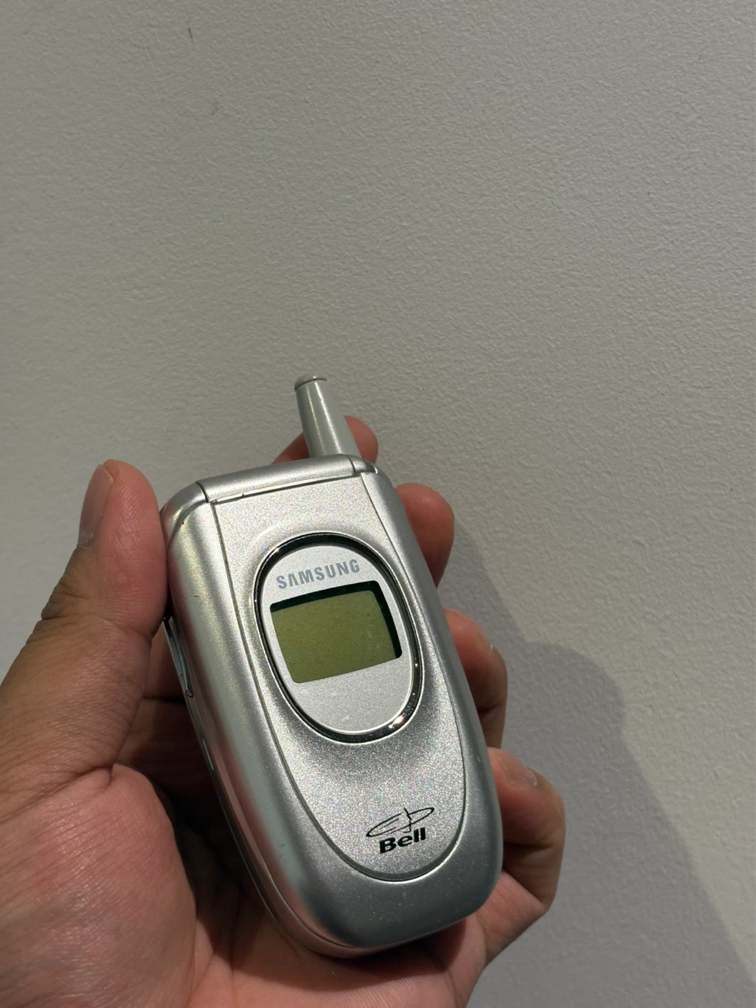 Samsung Flip Phone - photo 2