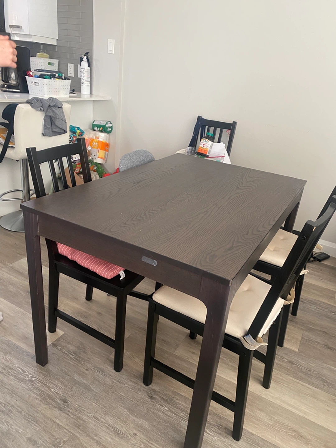 Expandable Dark Brown Dining Table with 4 Chairs