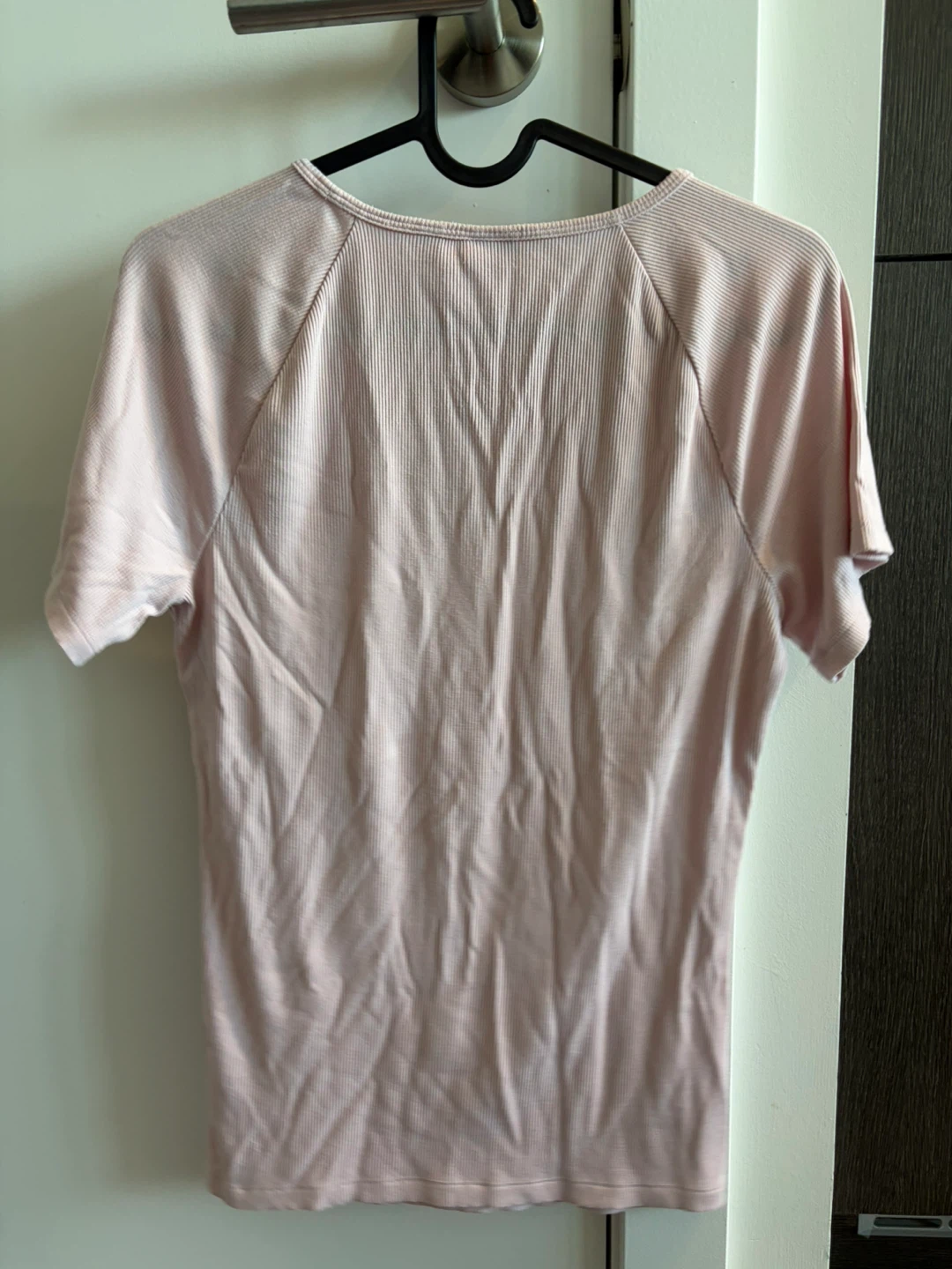 Aritzia Pink Ribbed T-Shirt - photo 3