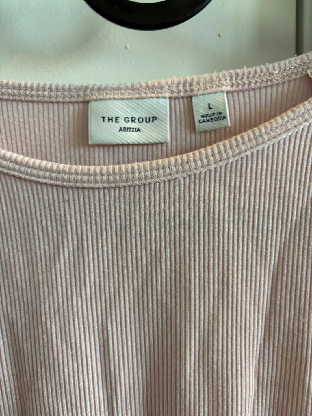Aritzia Pink Ribbed T-Shirt - photo 2