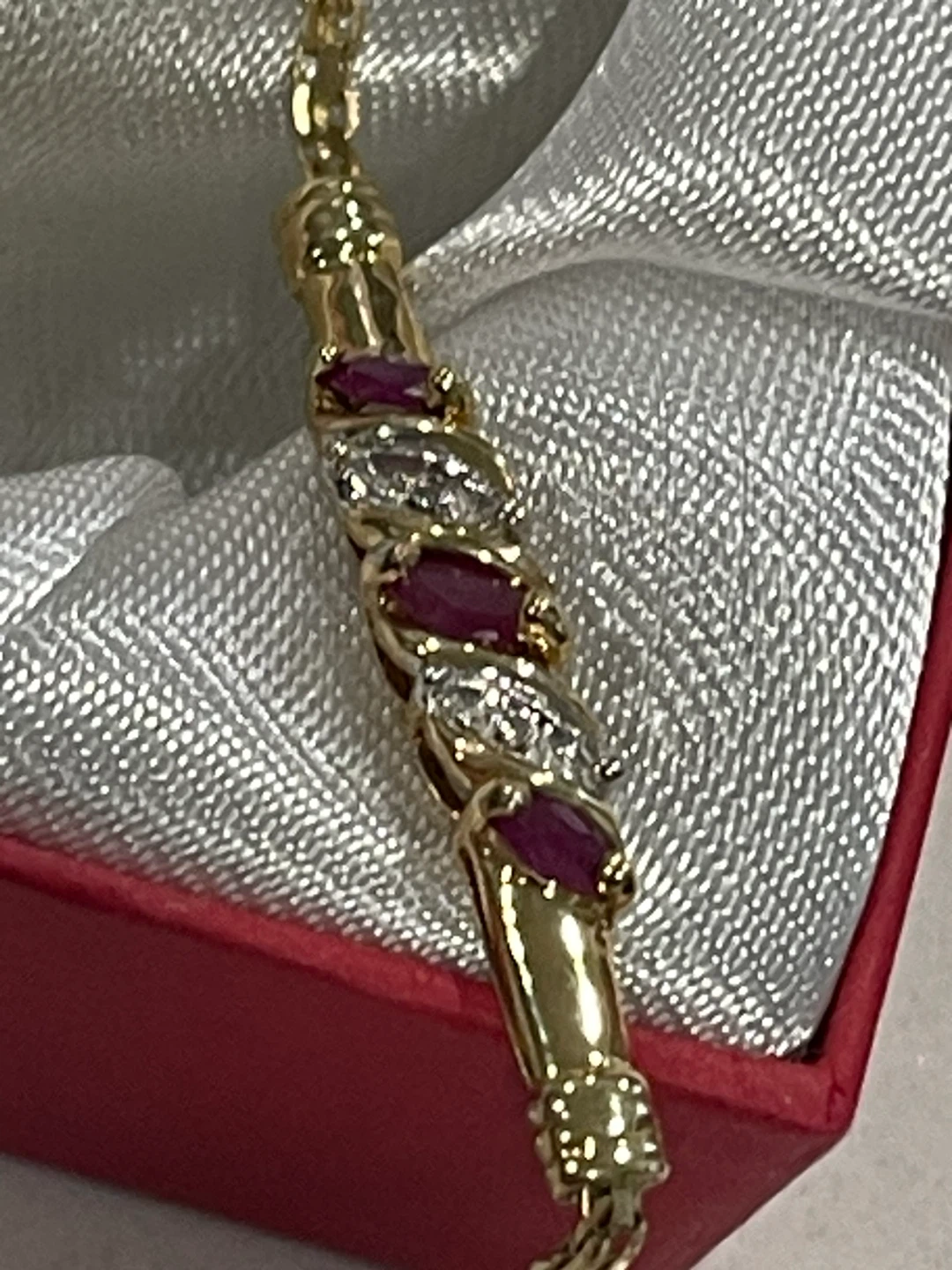 10k yellow Gold Bracelet with Rubies and Diamonds - photo 2