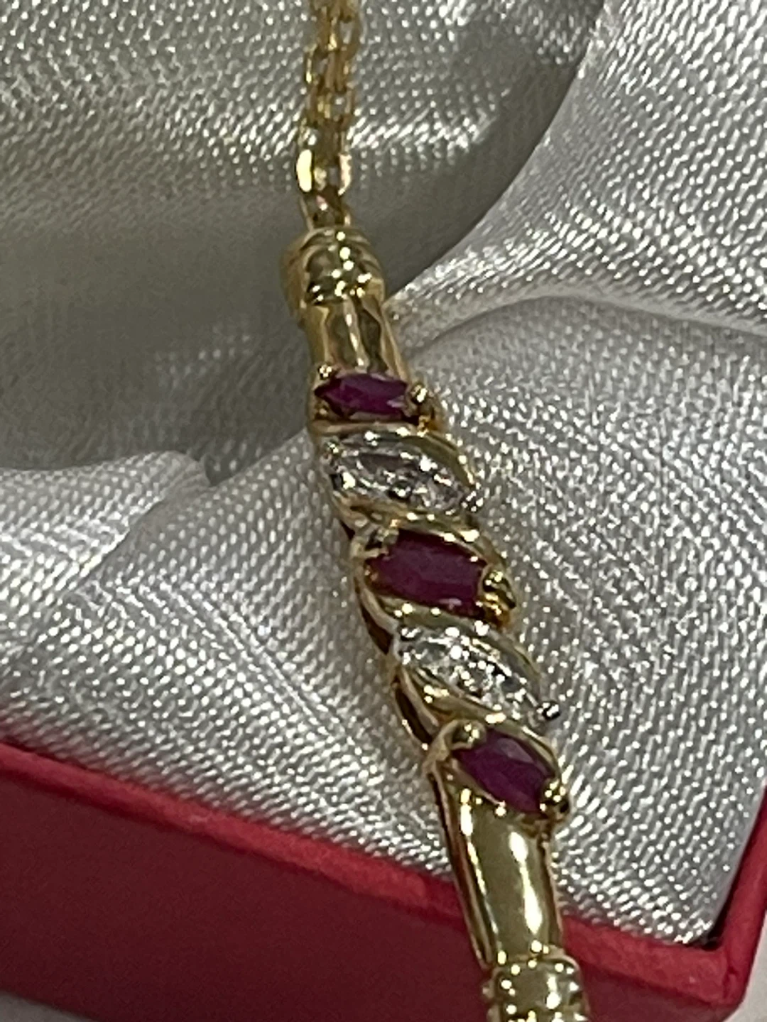 10k yellow Gold Bracelet with Rubies and Diamonds