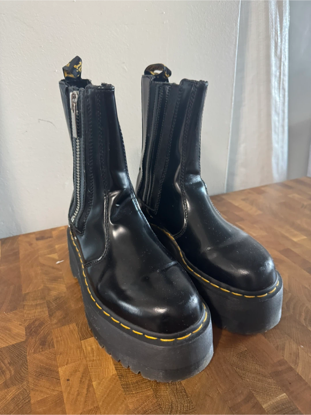 Dr. Martens 2976 Max Leather Platform Chelsea Boots 'Black'
