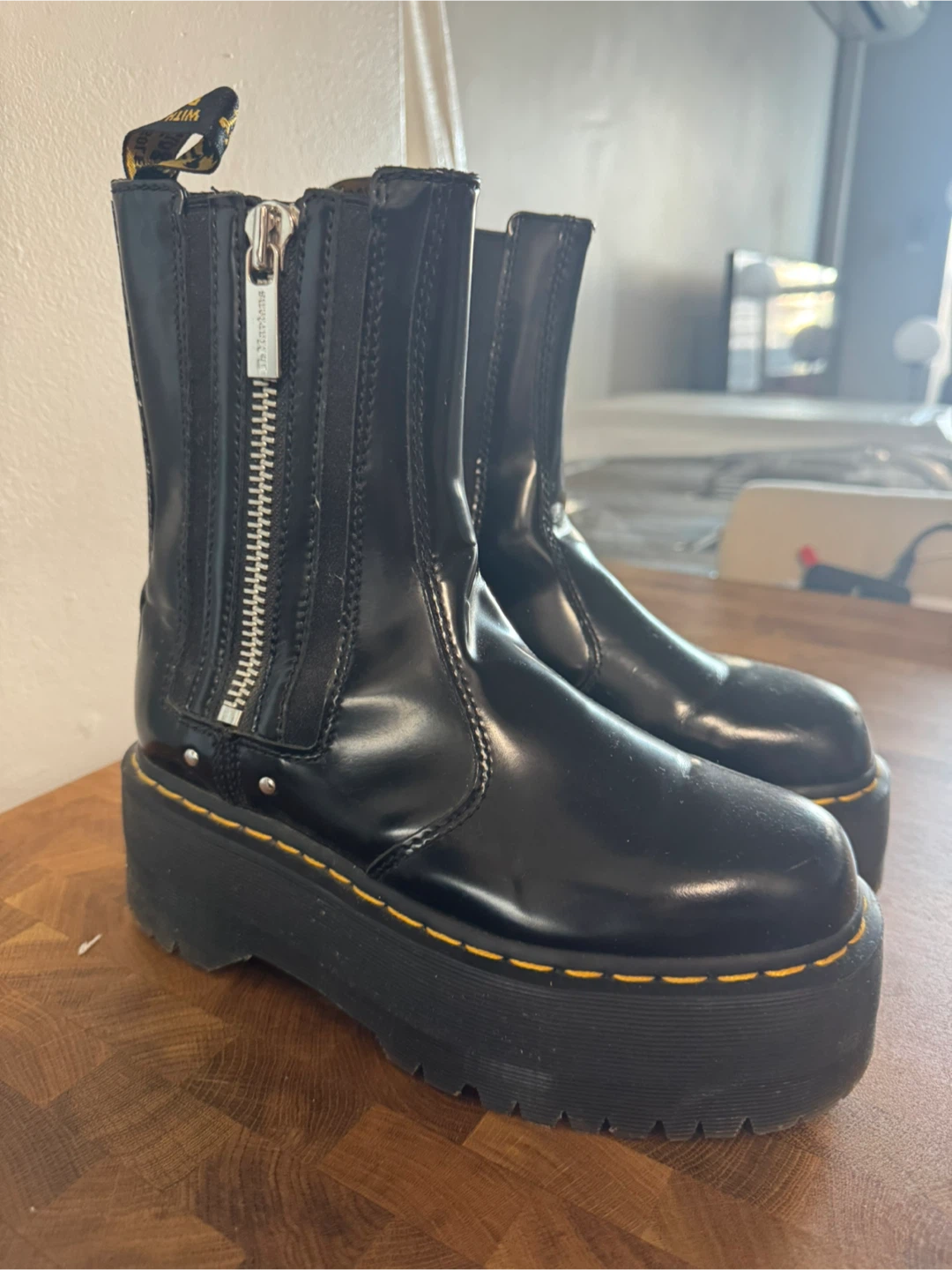 Dr. Martens 2976 Max Leather Platform Chelsea Boots 'Black' - photo 2