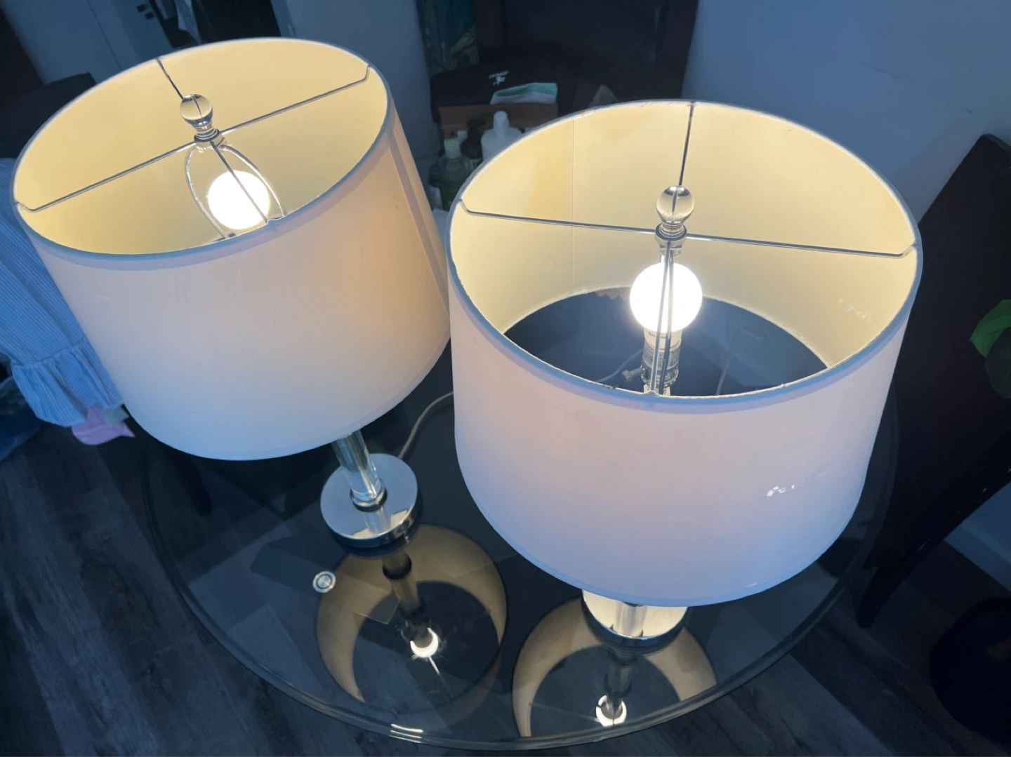 Pair of Table Lamps with Silver Base and White Shades - photo 3