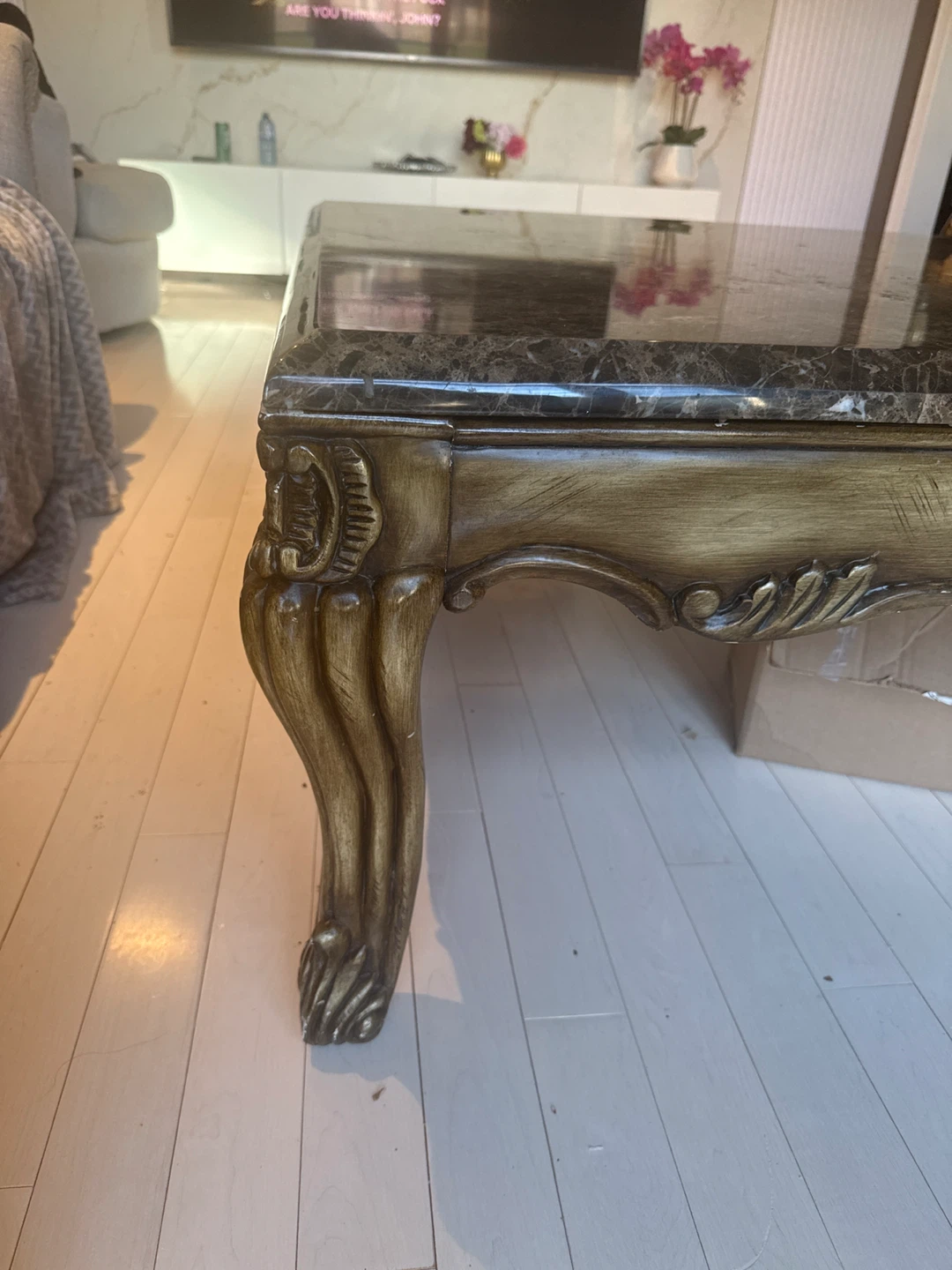 Ornate Coffee Table with Marble Top - photo 3
