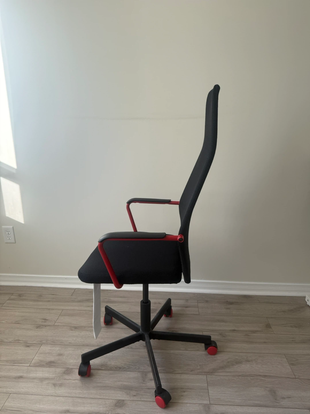 IKEA HUFVUDSPELARE Gaming Chair - Black - photo 4