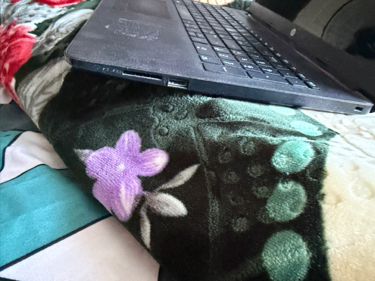 HP Laptop - photo 5