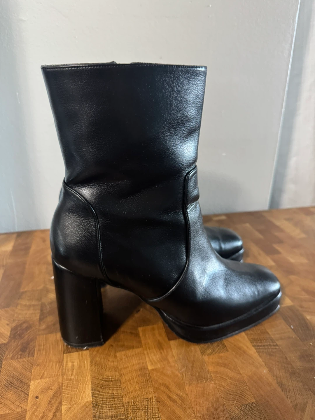 Black Platform Ankle Boots - photo 2