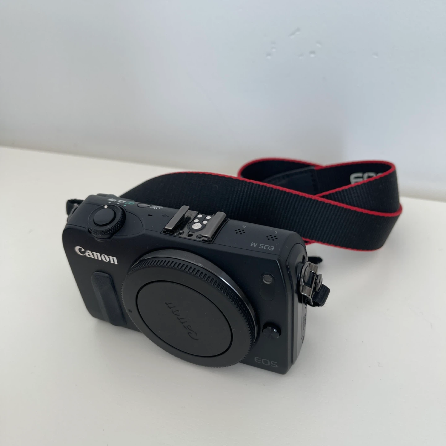 Canon EOS M Mirrorless Camera Kit + 2 Lenses - photo 5