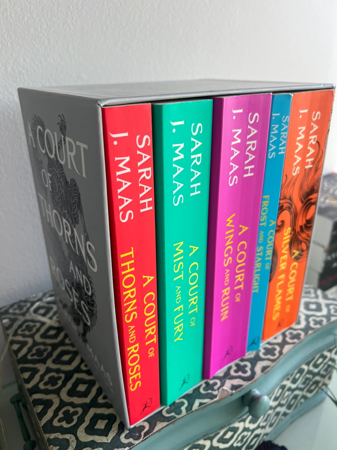 A Court of Thorns and Roses Box Set by Sarah J. Maas - photo 2