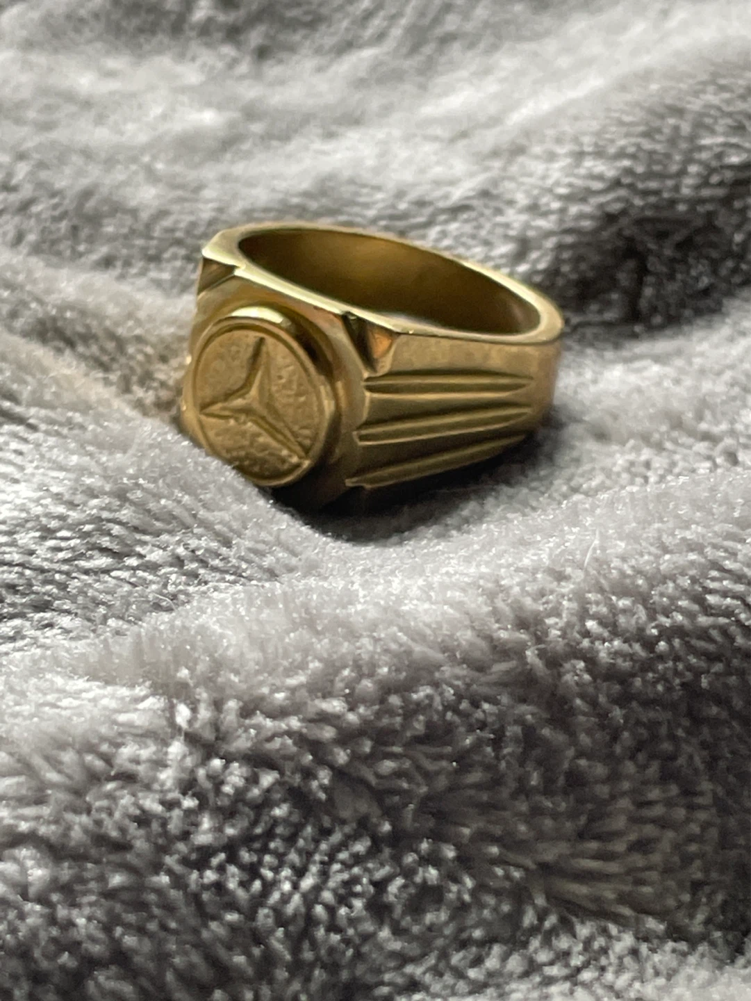 Mercedes-Benz Ring - photo 4