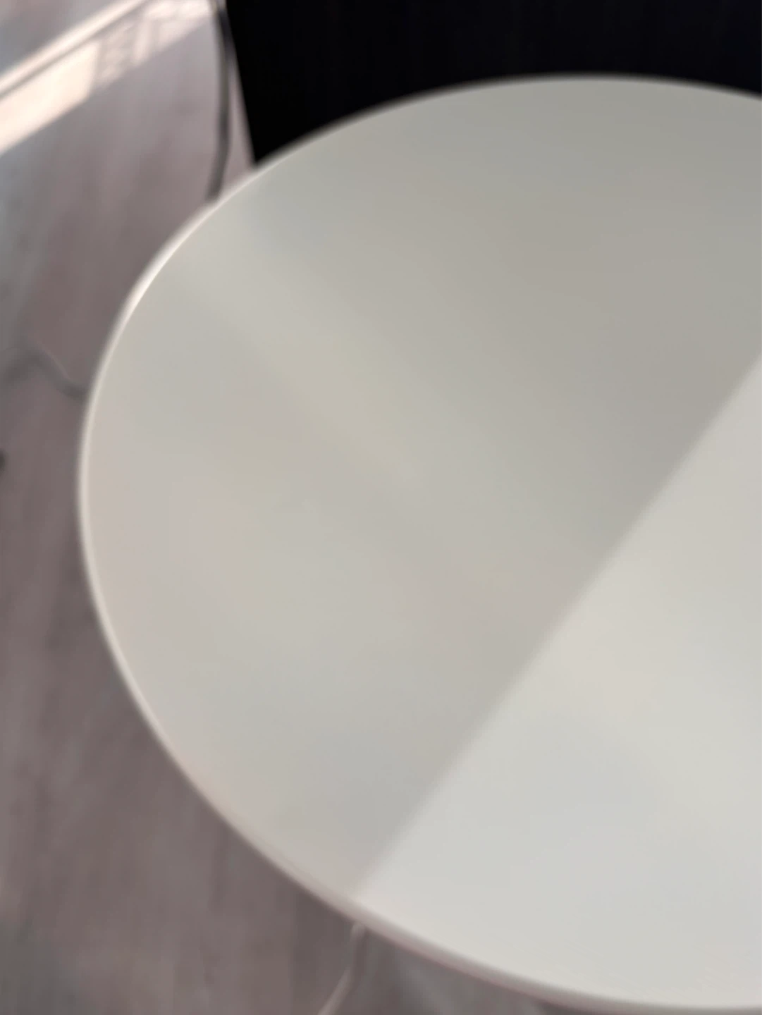 IKEA White Round Side Table – Like New - photo 5