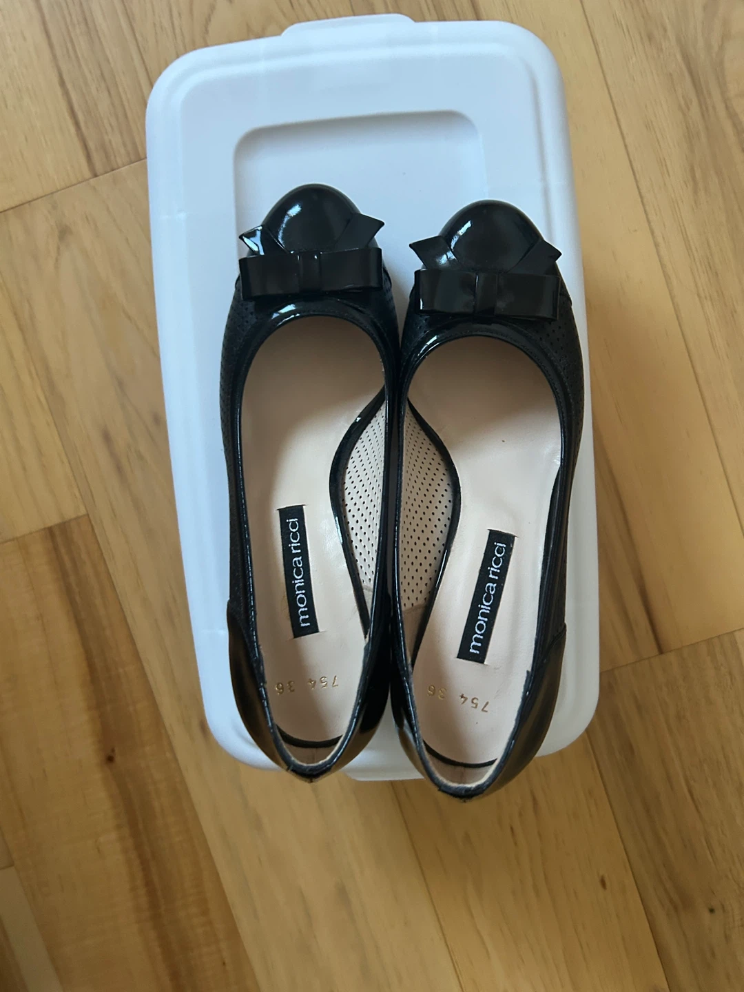 Monica Ricci Black Perforated Bow Heels - photo 2