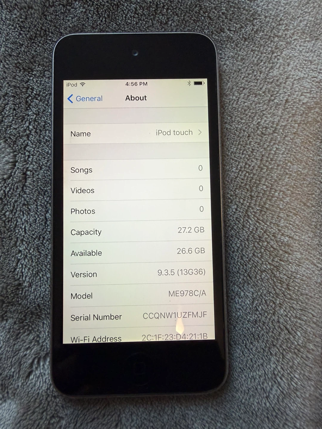 Mint Condition iPod Touch 5th Gen (32GB, Black) + Charger - photo 3