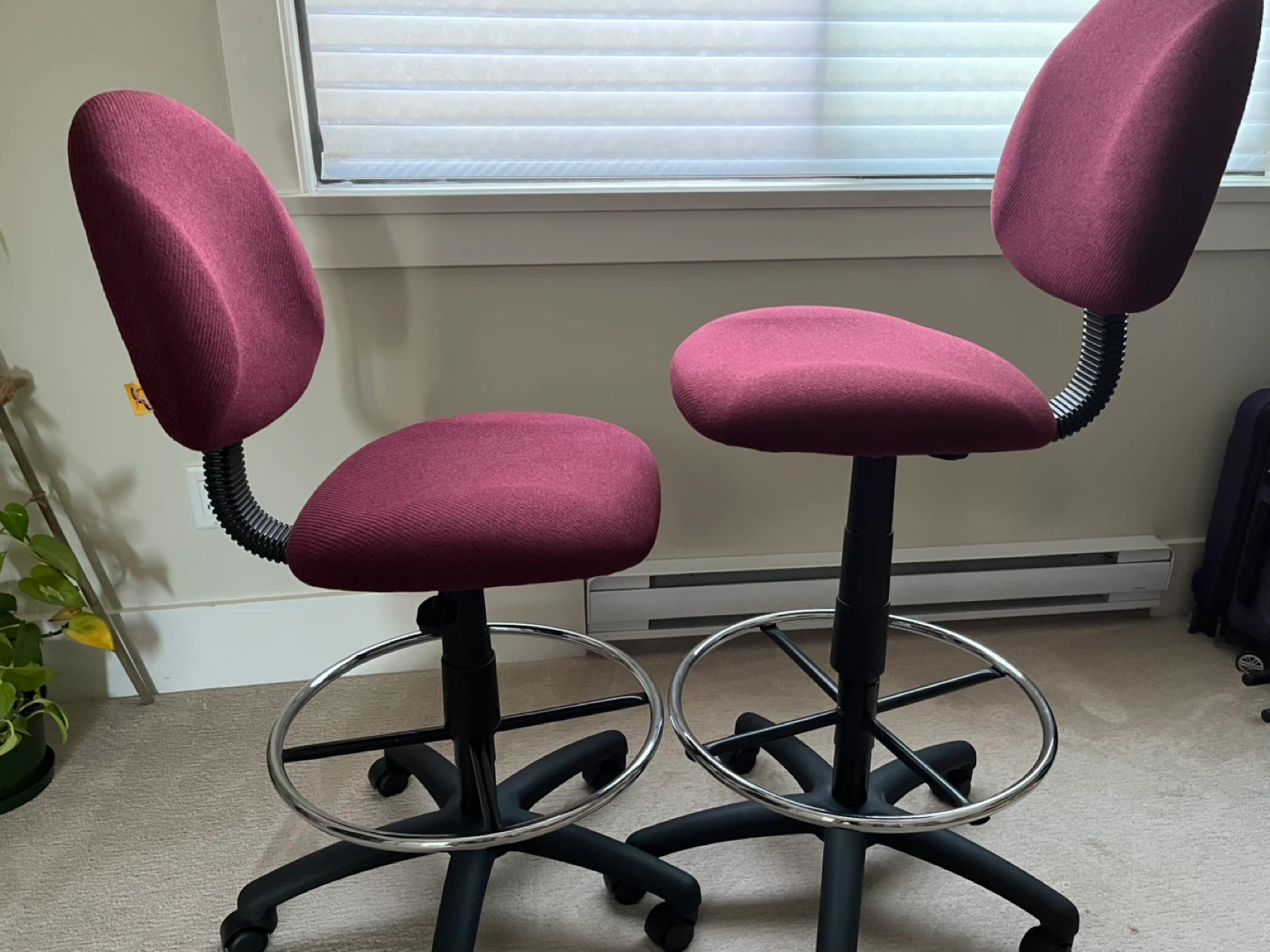 2x Burgundy Adjustable Office Chairs - photo 2