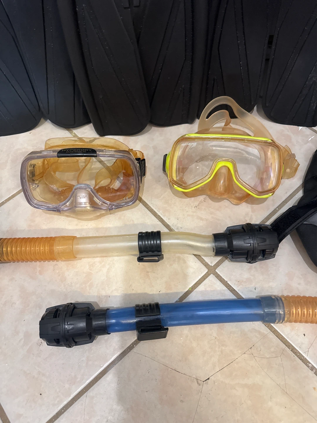 Scuba Gear Set: Wetsuits, Fins, Mask & Snorkel - photo 5