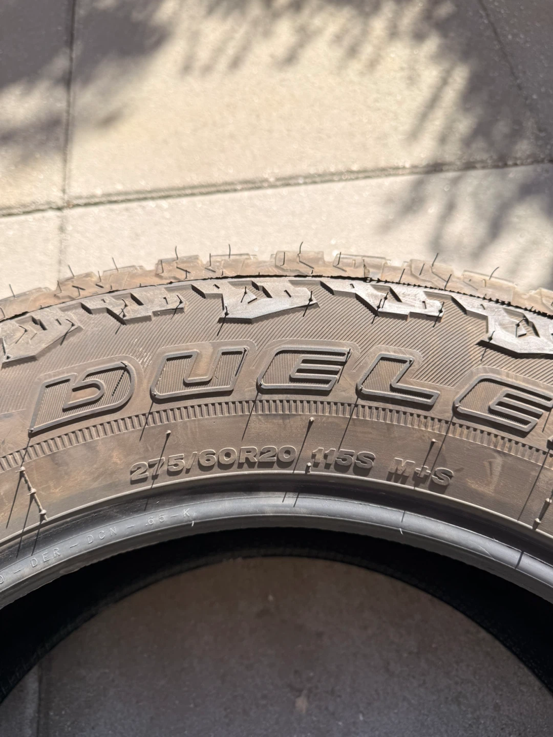 Bridgestone Dueler Tire 275/60R20