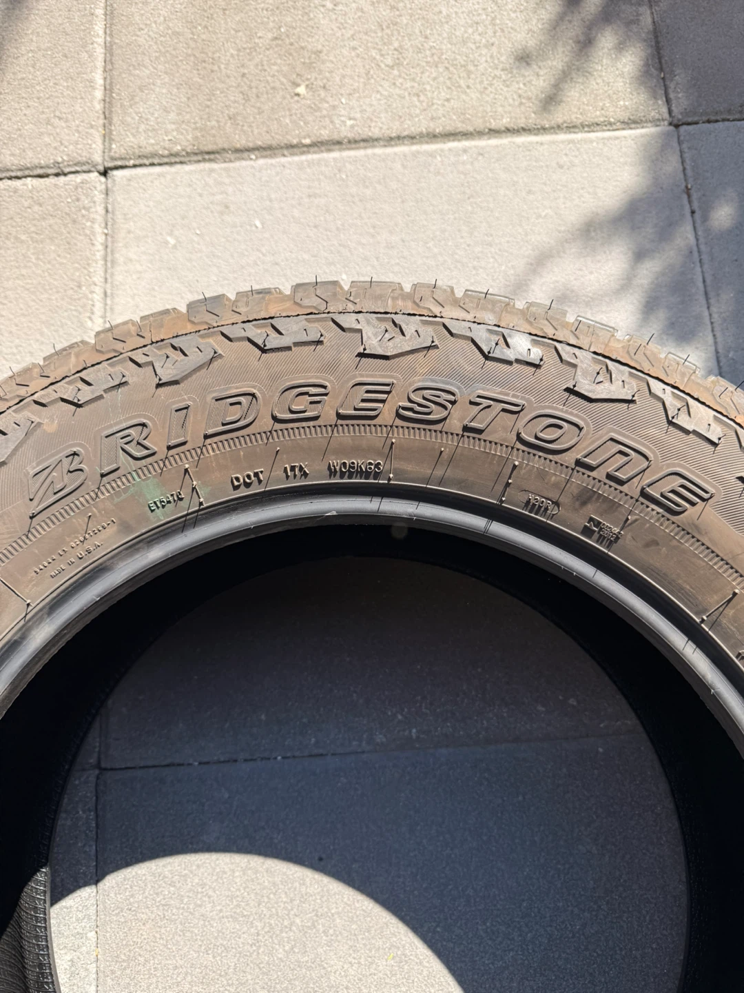 Bridgestone Dueler Tire 275/60R20 - photo 2