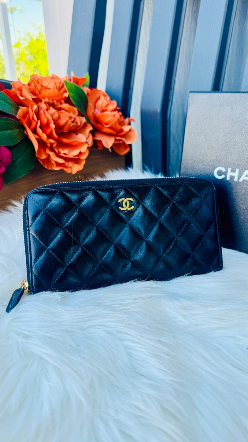 Chanel Quilted Zipper Wallet