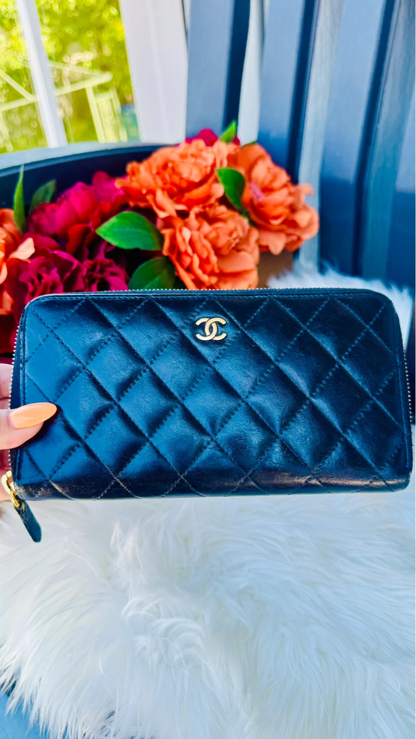 Chanel Quilted Zipper Wallet - photo 2