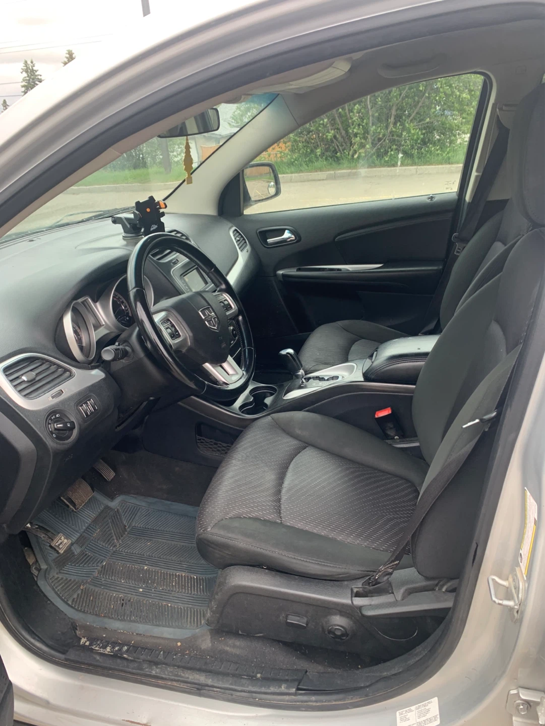 Dodge Journey SXT Silver SUV - photo 5