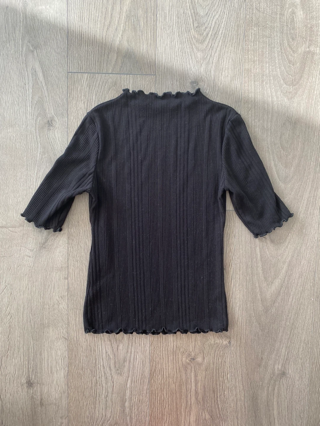 Black ribbed lettuce edge top - photo 2