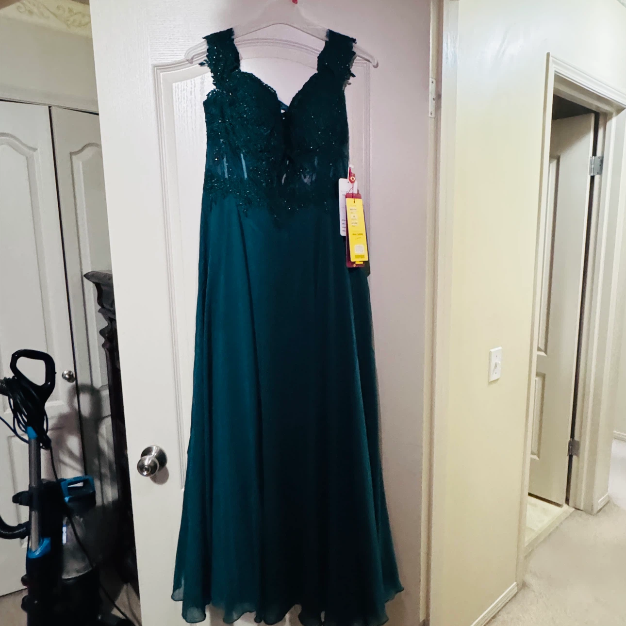 Emerald Green Beaded Lace Formal Dress