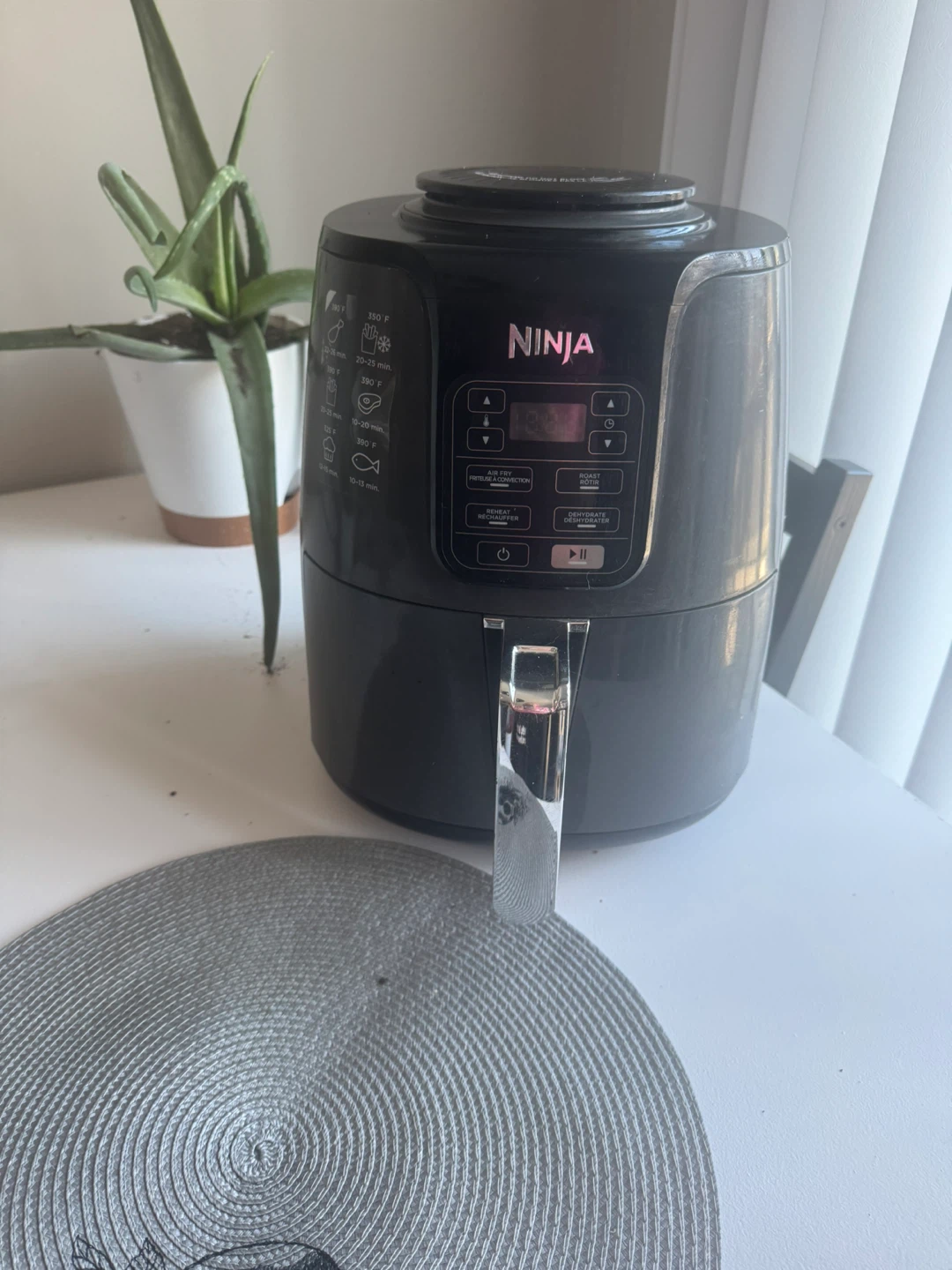 Ninja Air Fryer AF101C JM1