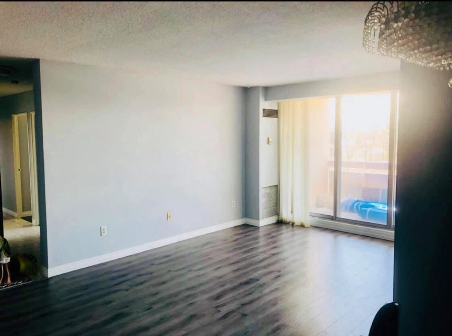 BEAUTIFUL RENOVATED 3 BEDROOM 2 BATHROOM CONDO APARTMWNT - photo 2