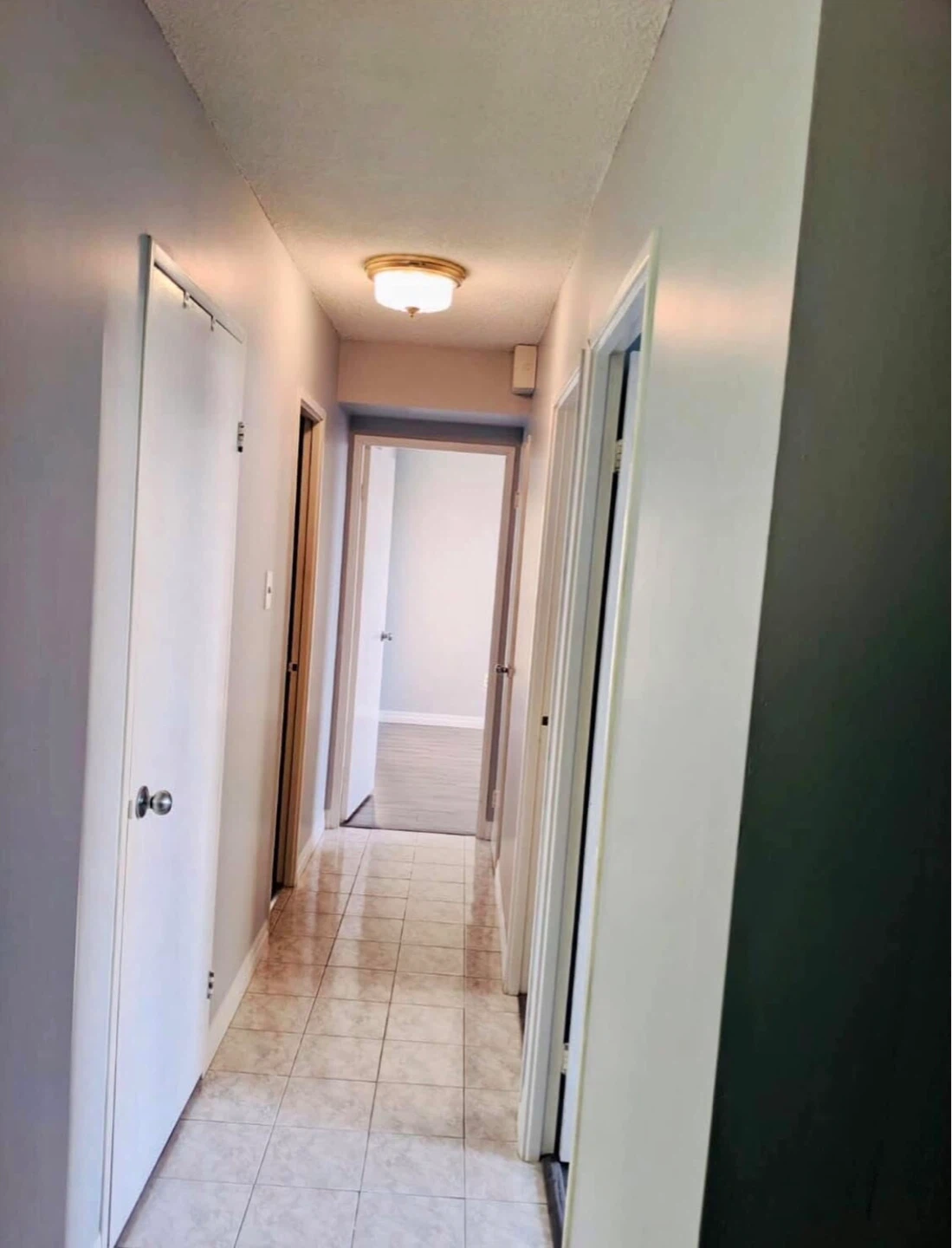 BEAUTIFUL RENOVATED 3 BEDROOM 2 BATHROOM CONDO APARTMWNT - photo 5