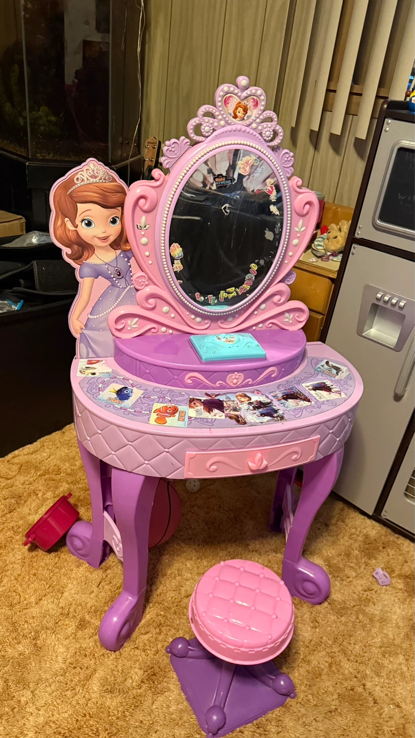 Vanity Table with Stool check more pictures condition - photo 2